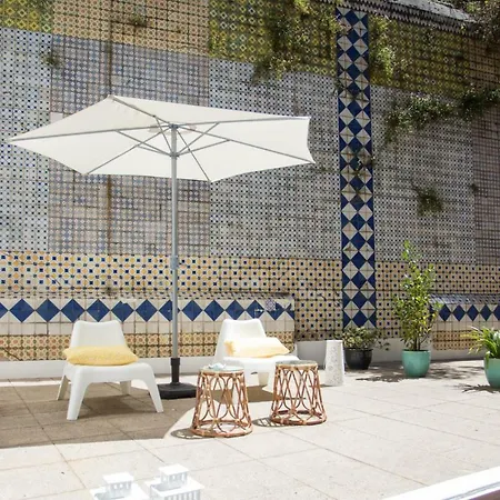 Virtudes Patio * Porto